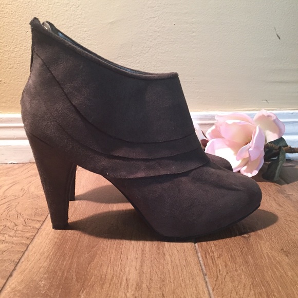 Mossimo Ankle Boots - Picture 3 of 7